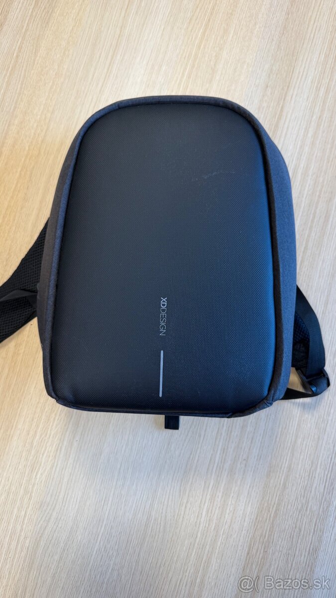 Predám batoh XD Design Bobby Hero Regular – čierny