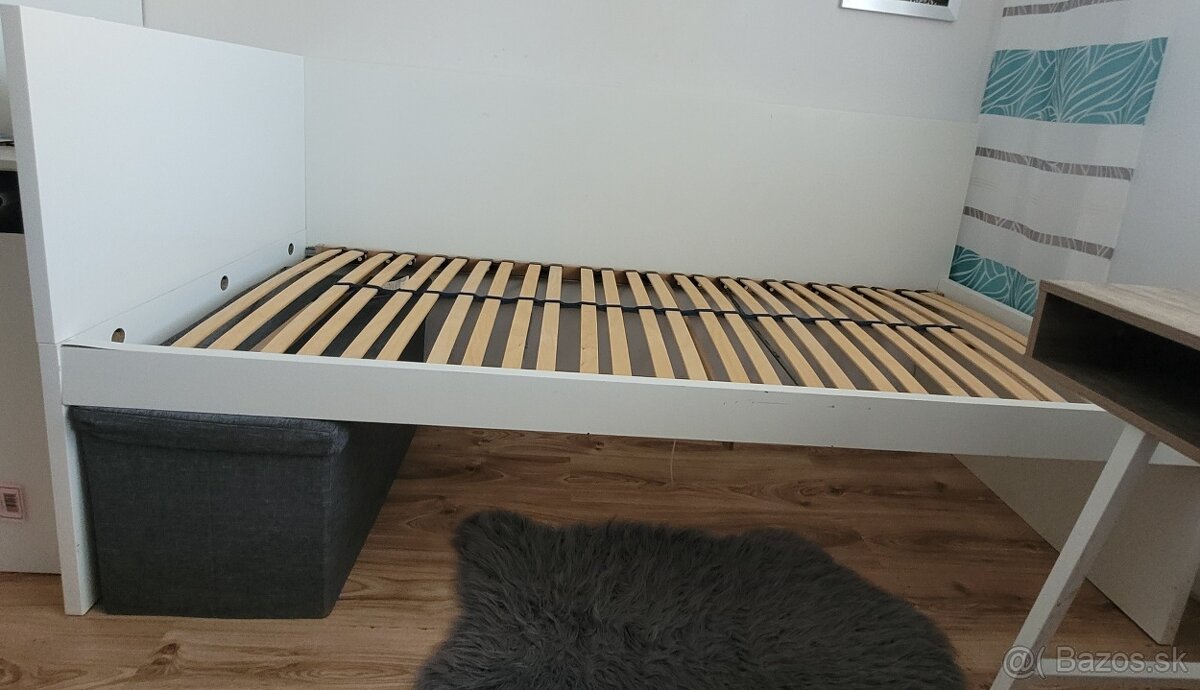 Postel ikea flaxa