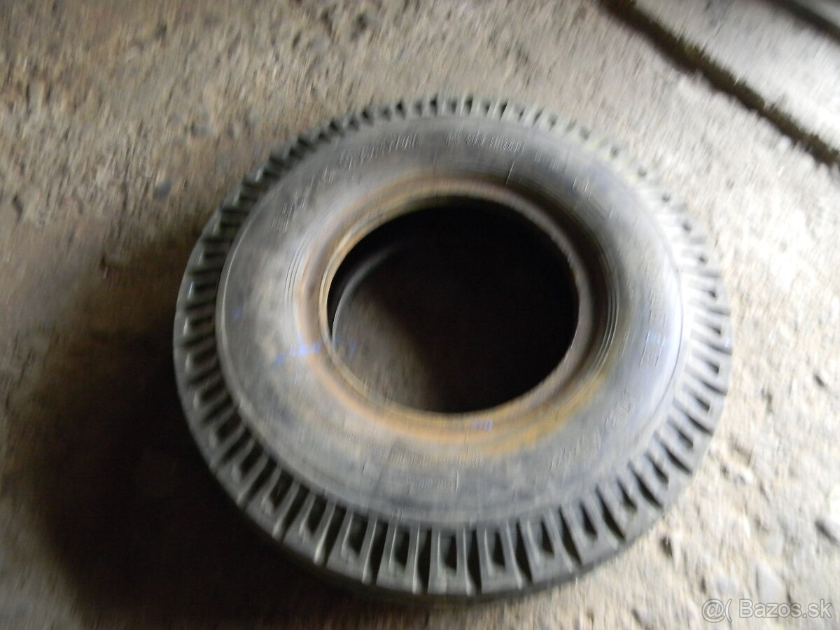 pneumatika 8,25-15