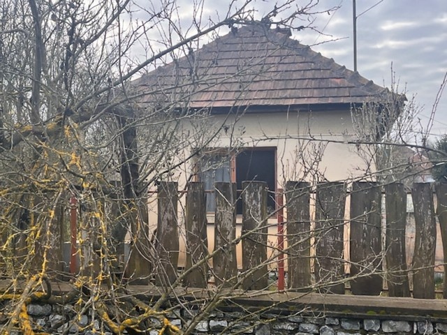 MAĎARSKO - SZUHOGY - 3 IZBOVÝ RODINNÝ DOM