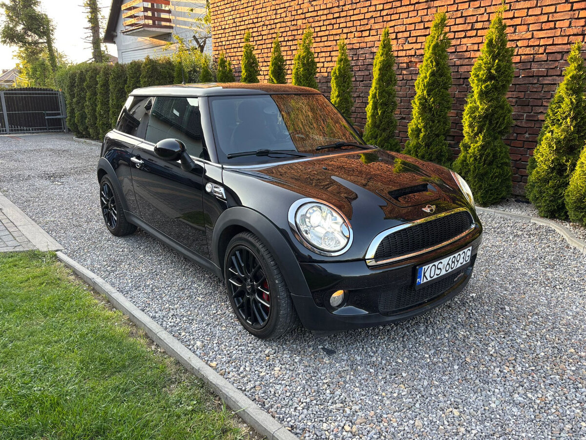 Mini Cooper S R56 JCW John Cooper Works