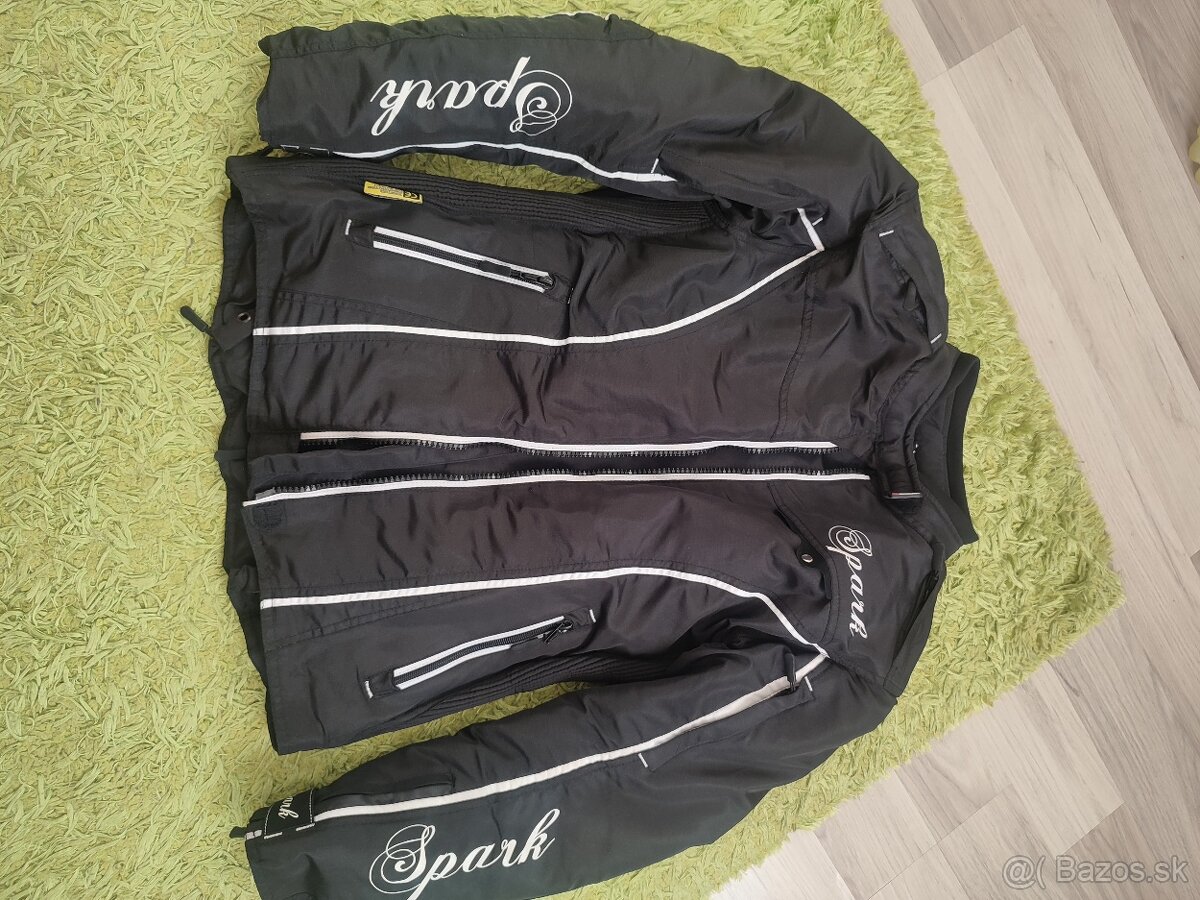 Moto bunda s vystužou chrbta