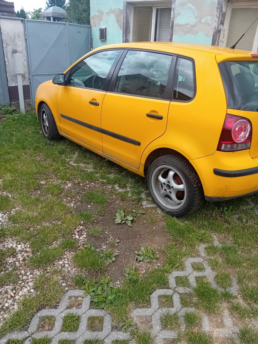 Predam wolkswagen polo