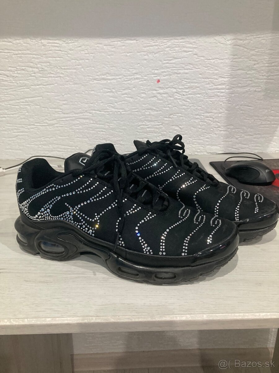 Nike tn swarkovski velkost 44
