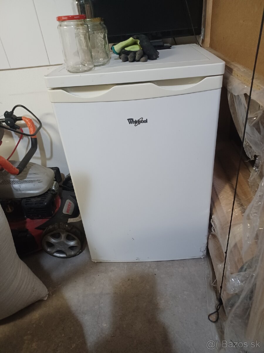 Chladnicka z mraznickou