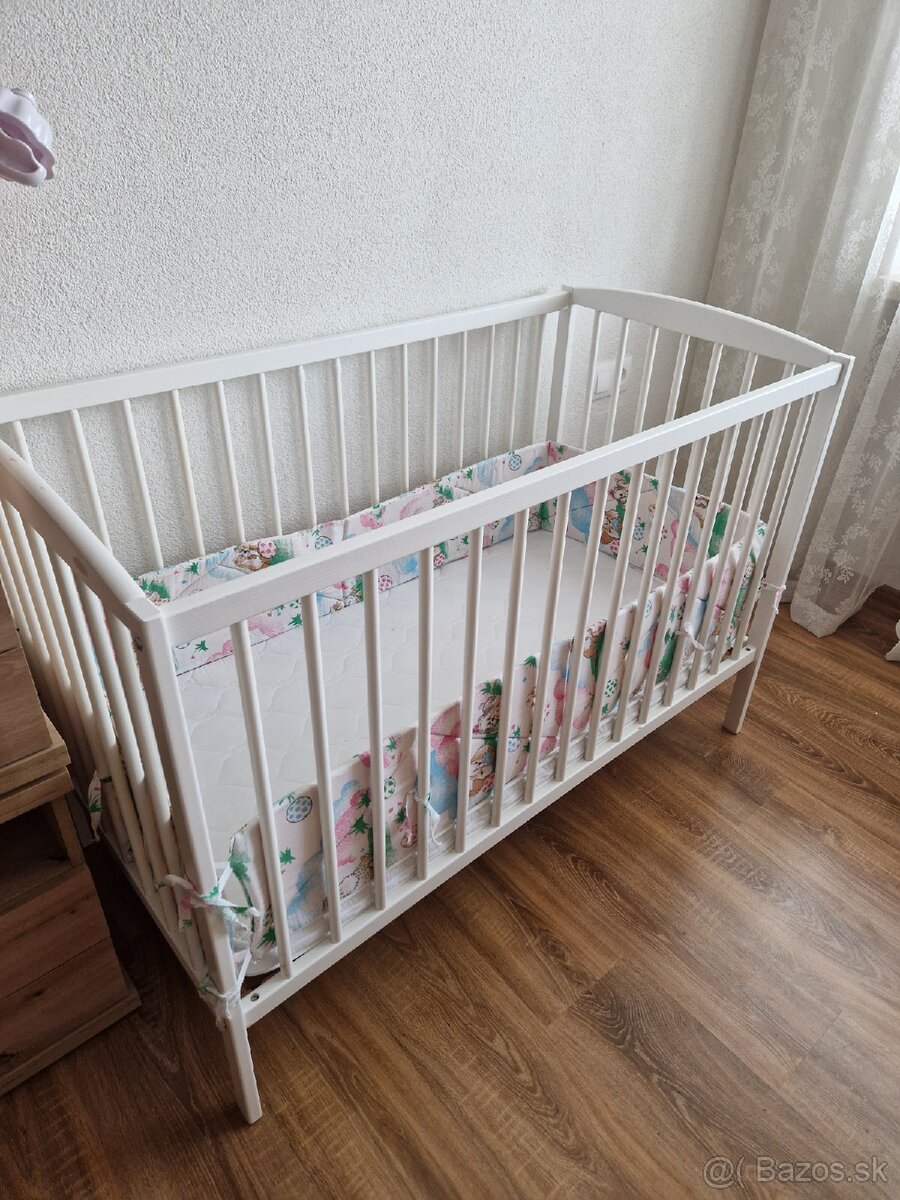 Detska postieľka drevena  biela