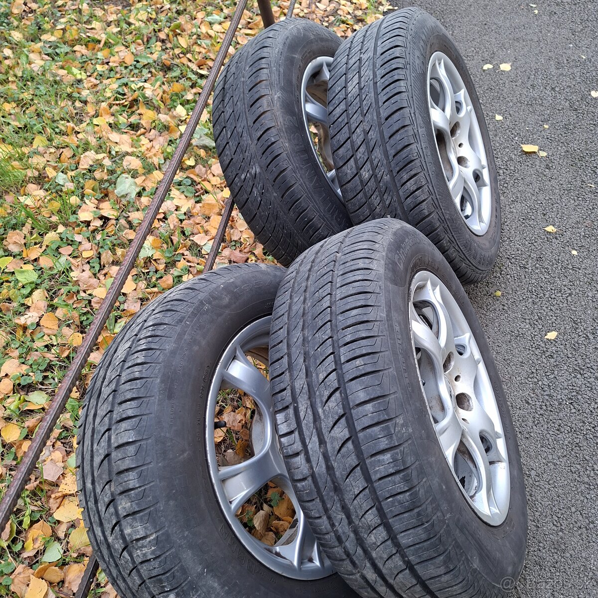 Disky s pneumatikami