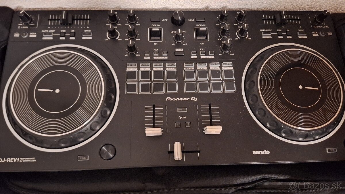 Predam konzolu pioneer DJ REV1 a mixpult