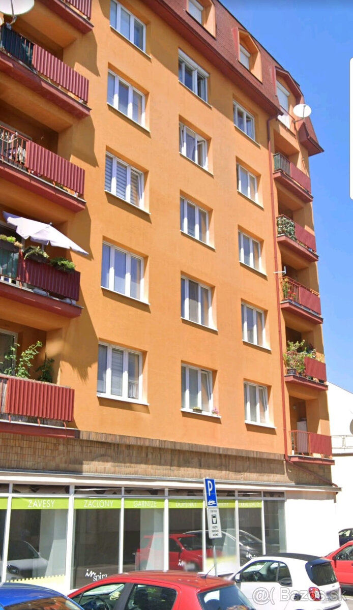 PREDAJ - 2 izbový byt 55 m2, ulica Royova, Piešťany