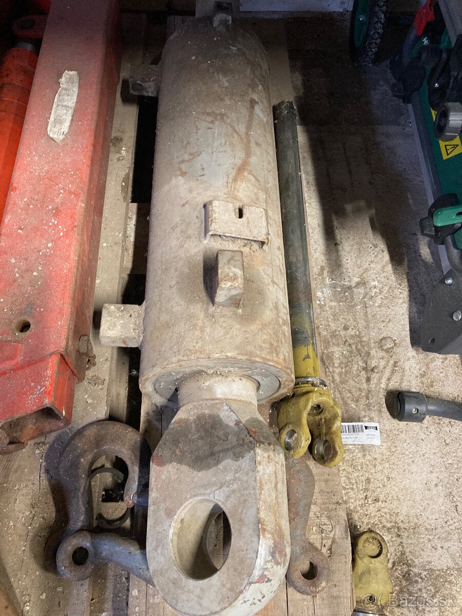 Hydraulicky valec