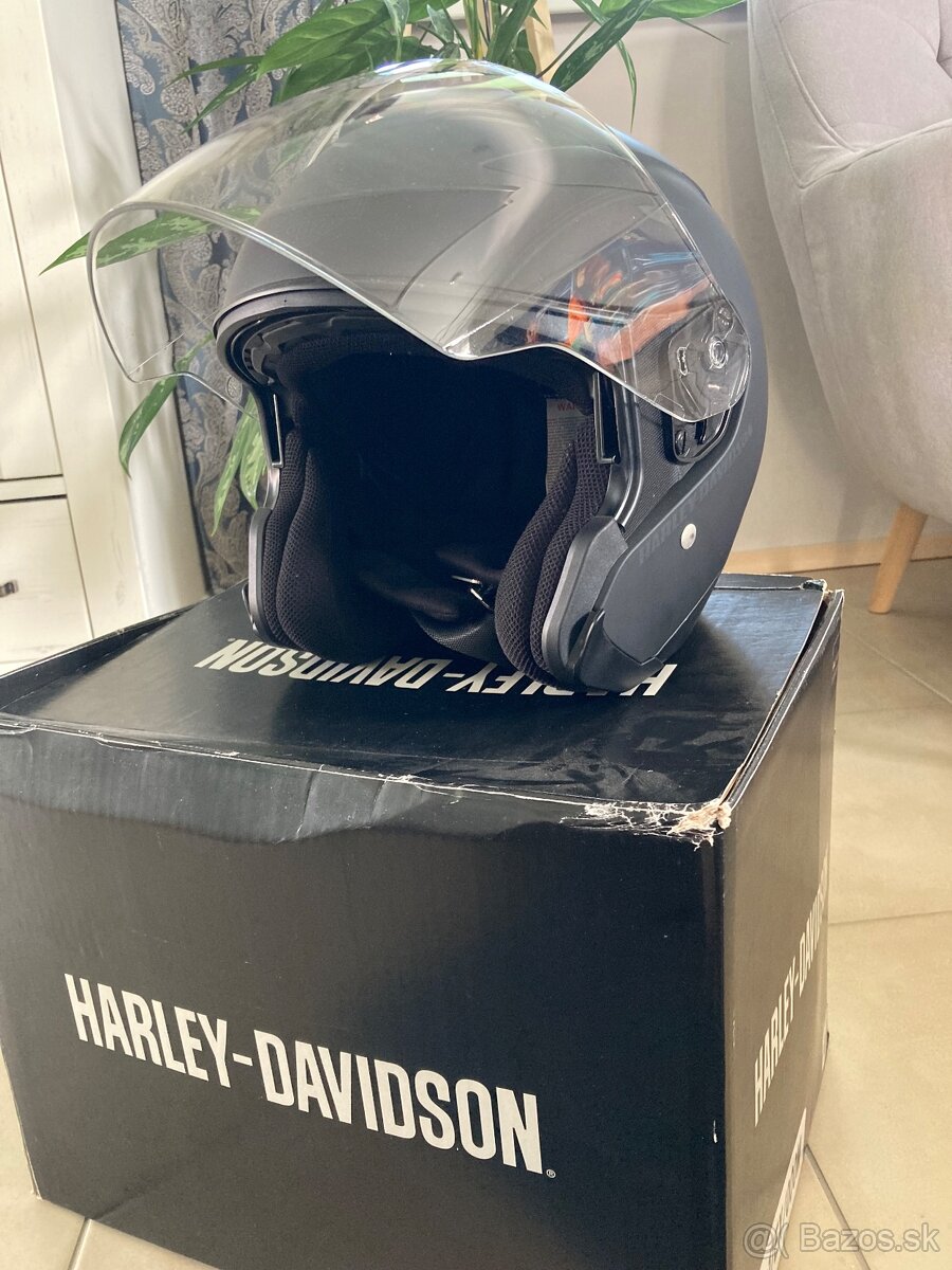 Dve prilby Harley Davidson