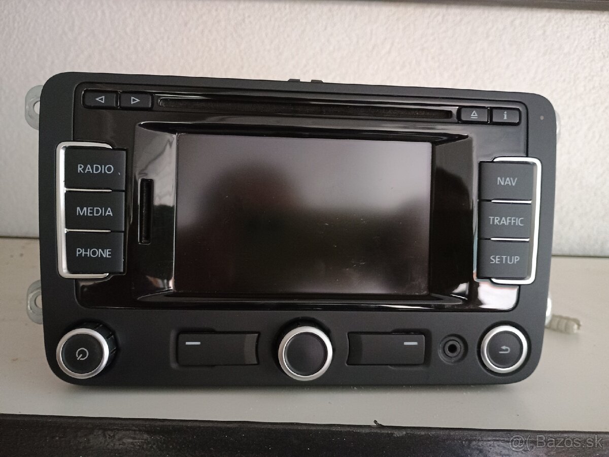 Autoradio na Volkswagen B7