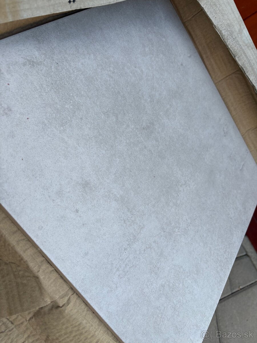 Predám dlažbu, obklad gress 40x40 - 12,32m2