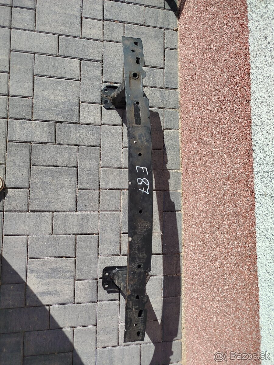 Výstuha BMW E87 ročník 2007+