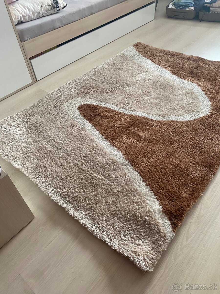 Koberec 140x190