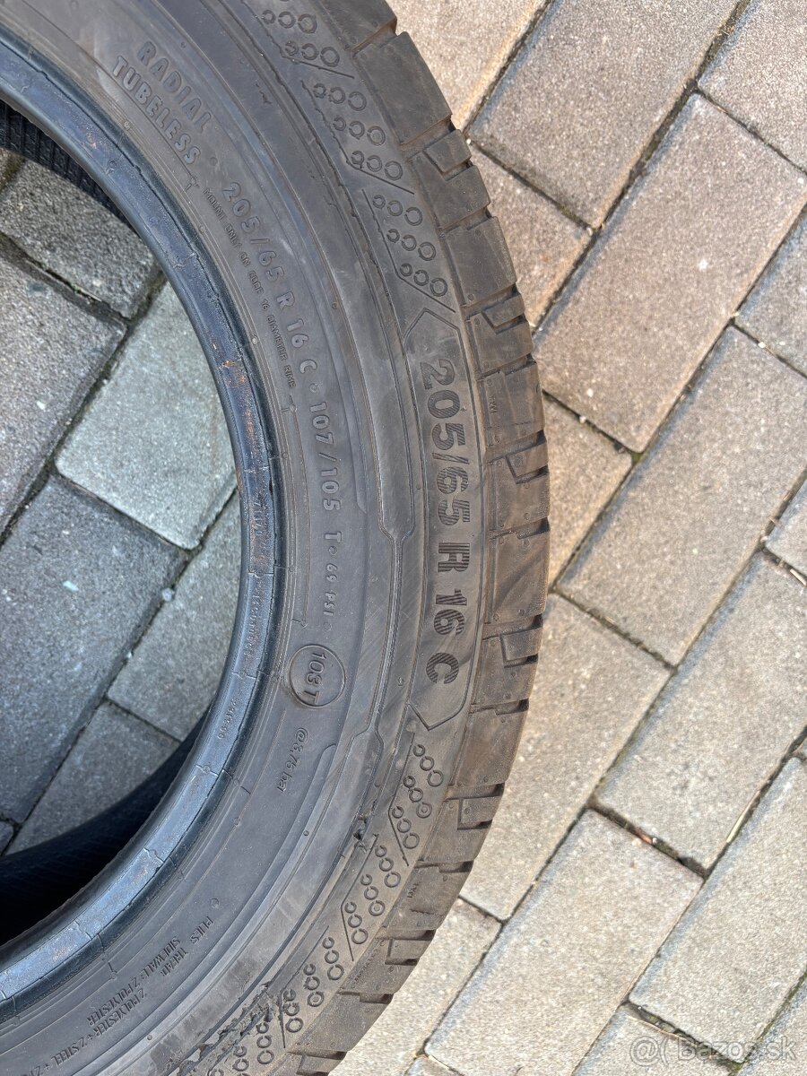 Predám  čisto nové letné pneu 205/65r16c continental