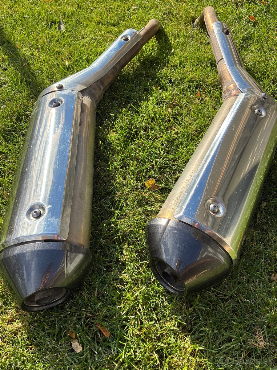 Výfuky Honda Varadero