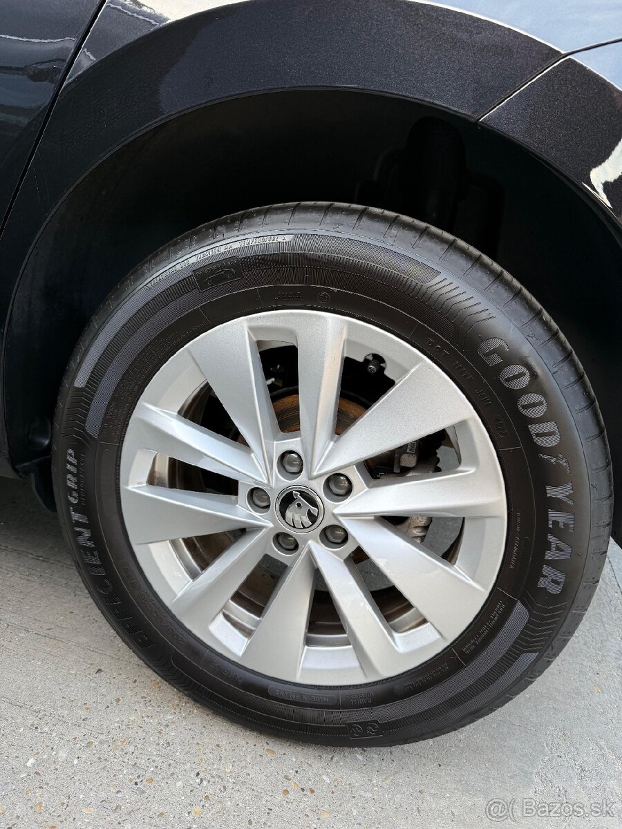 Letne pneumatiky Goodyear 205/60 R16 92V (DOT 4523)
