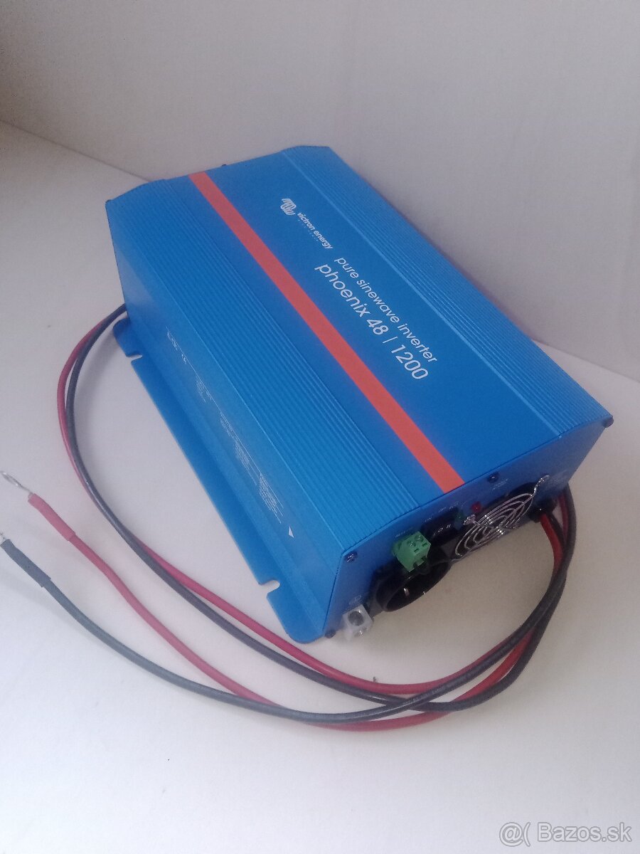 Menič Victron Phoenix 48V 1200VA