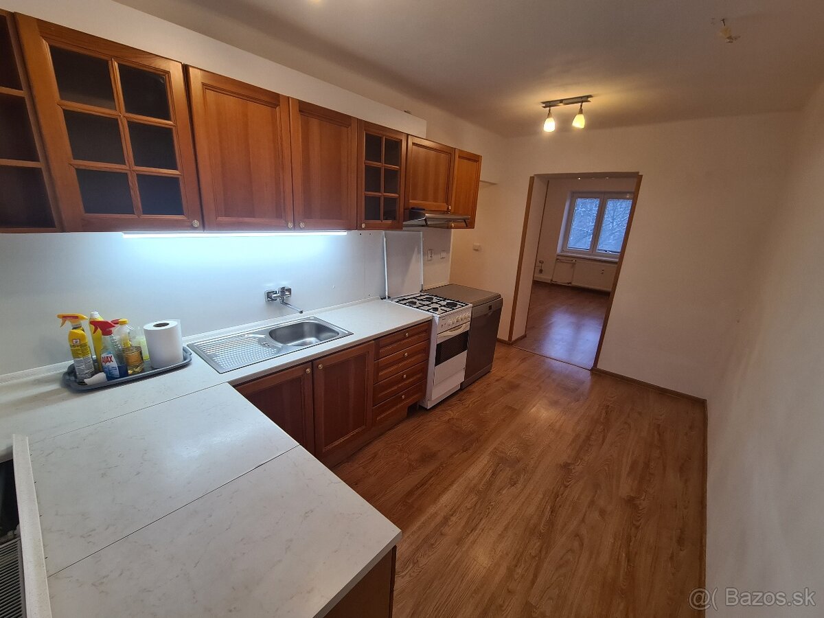 2-izbový byt, 61m² s balkónom - Staré sídlisko