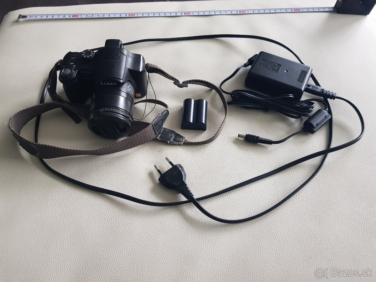 zachovalý fotoaparát Panasonic LUMIX DMC-FZ7