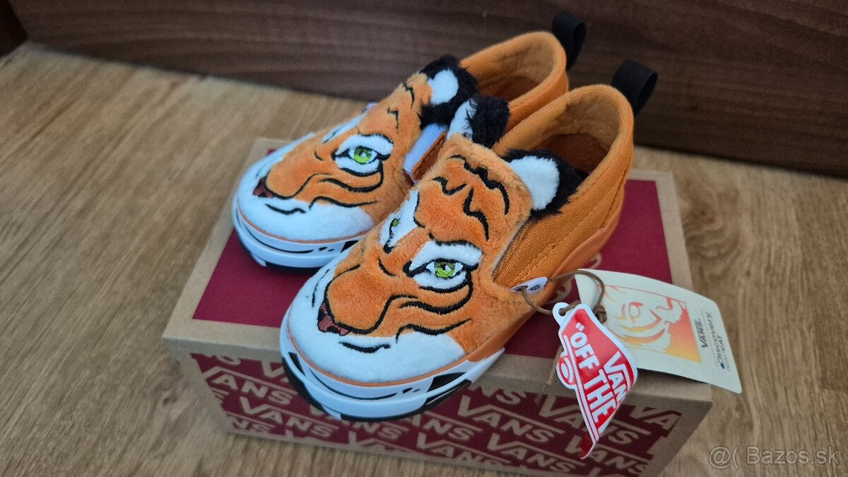 Vans slip on topanocky NOVE,velkost 23.5