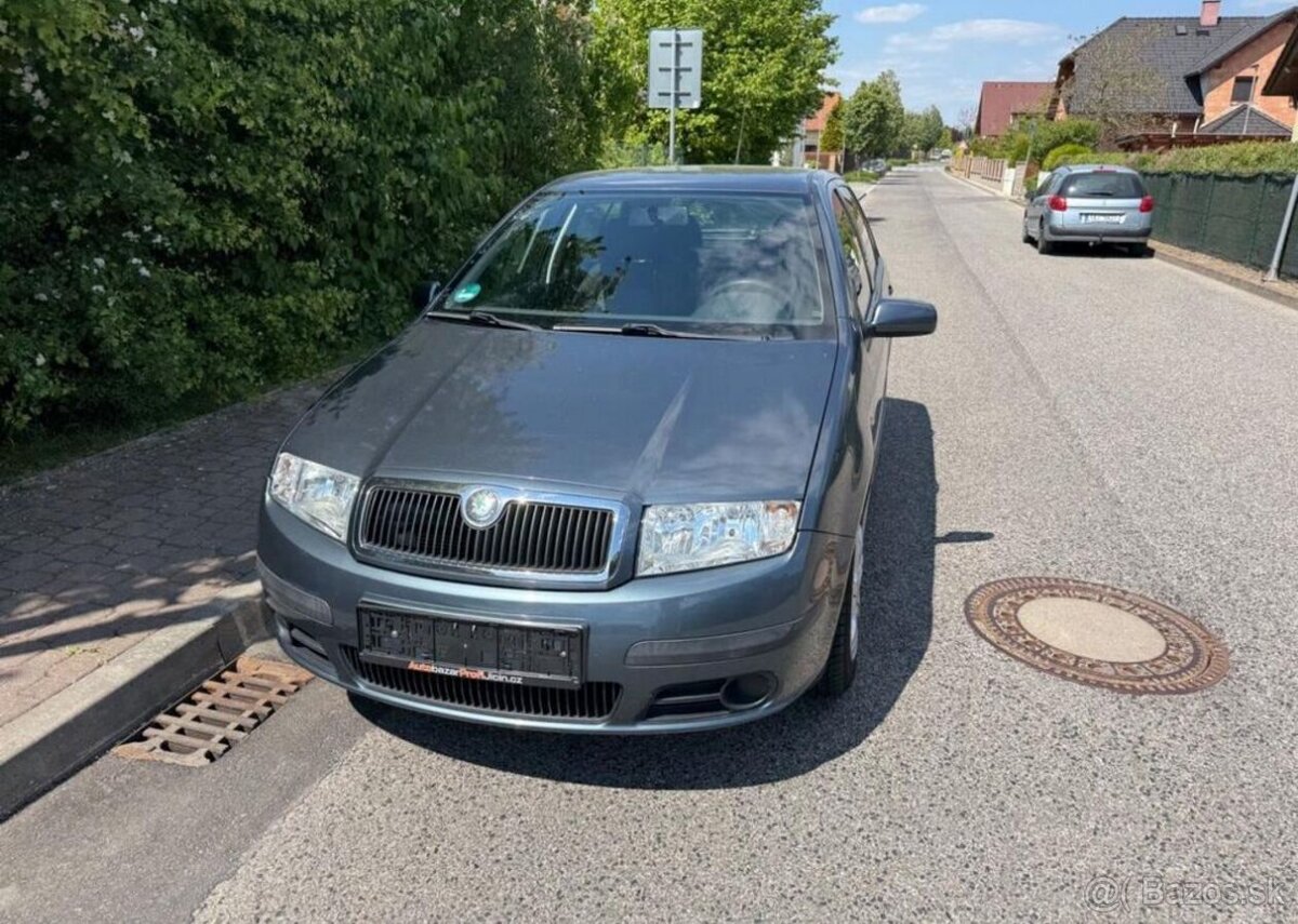 Škoda Fabia 1,2i klima Nová STK serviska benzín manuál 47 kw