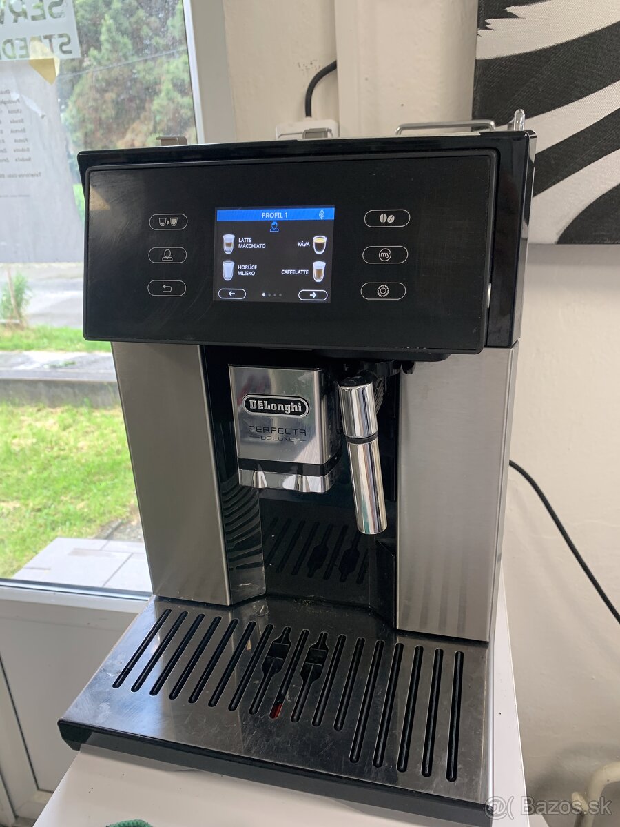 DELONGHI ESAM 460.75 s ročnou zárukou aj s nádobu na mlieko