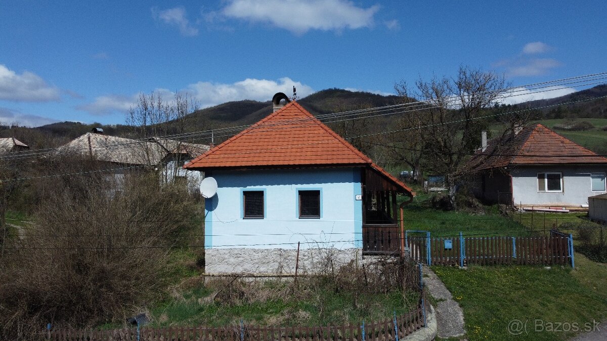 Dom v krásnej lokalite s veľkým pozemkom