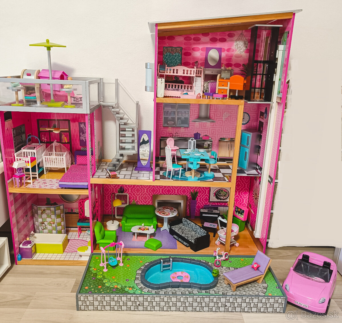 Barbie domček, sanitka, auto + príslušenstvo