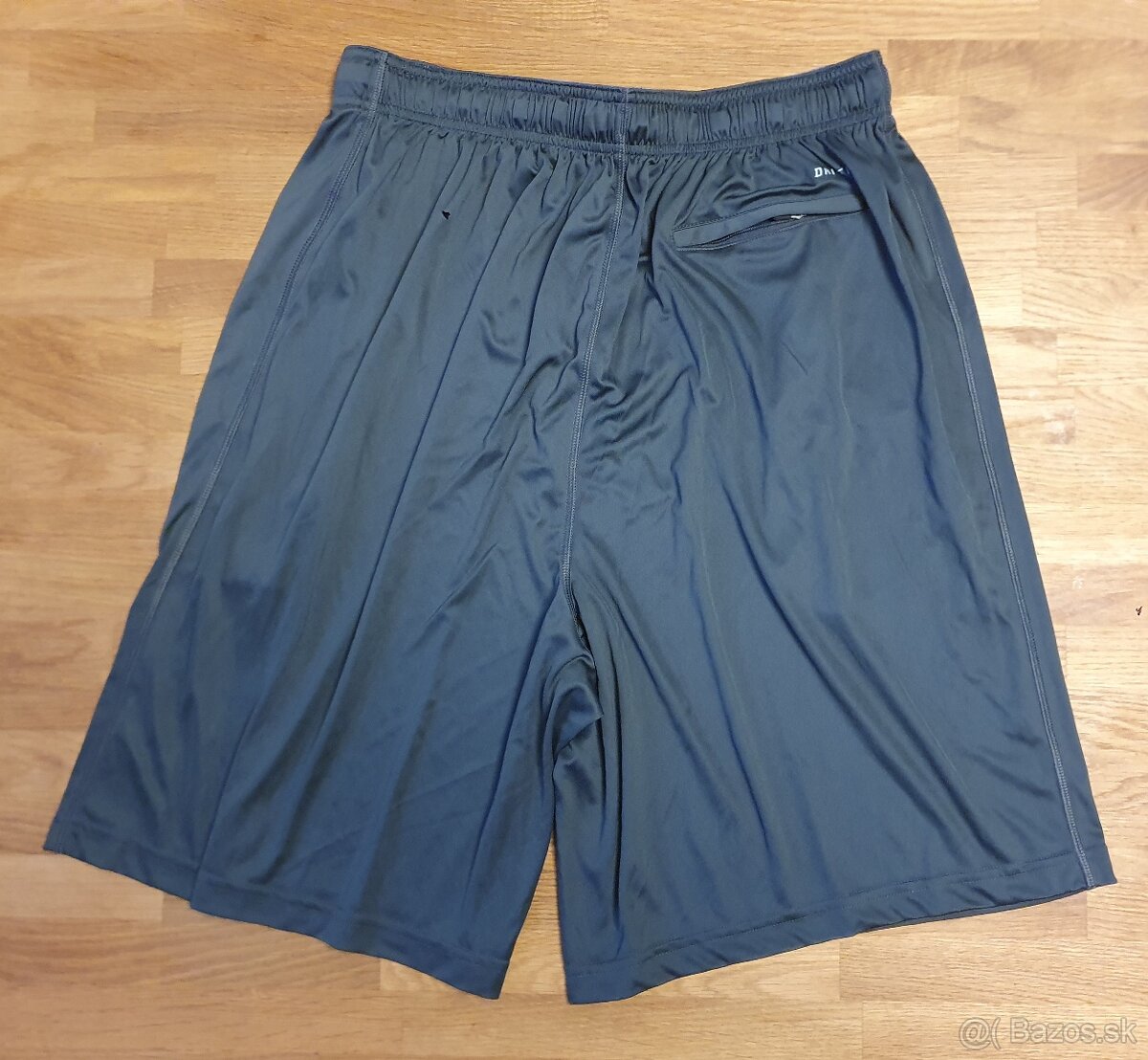 Nike krátke nohavice, kraťasy v. M