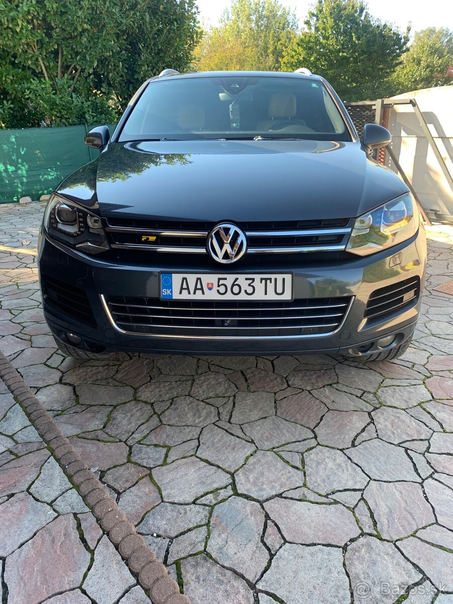 Predam Touareg 4.2 tdi V8 exluzive