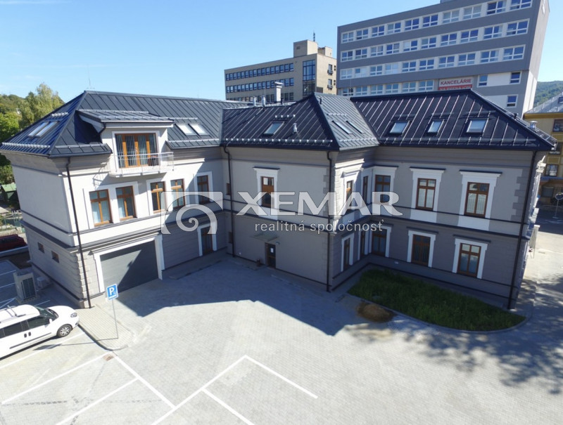 Na prenájom administratívne priestory, 65 m², Banská Byst...
