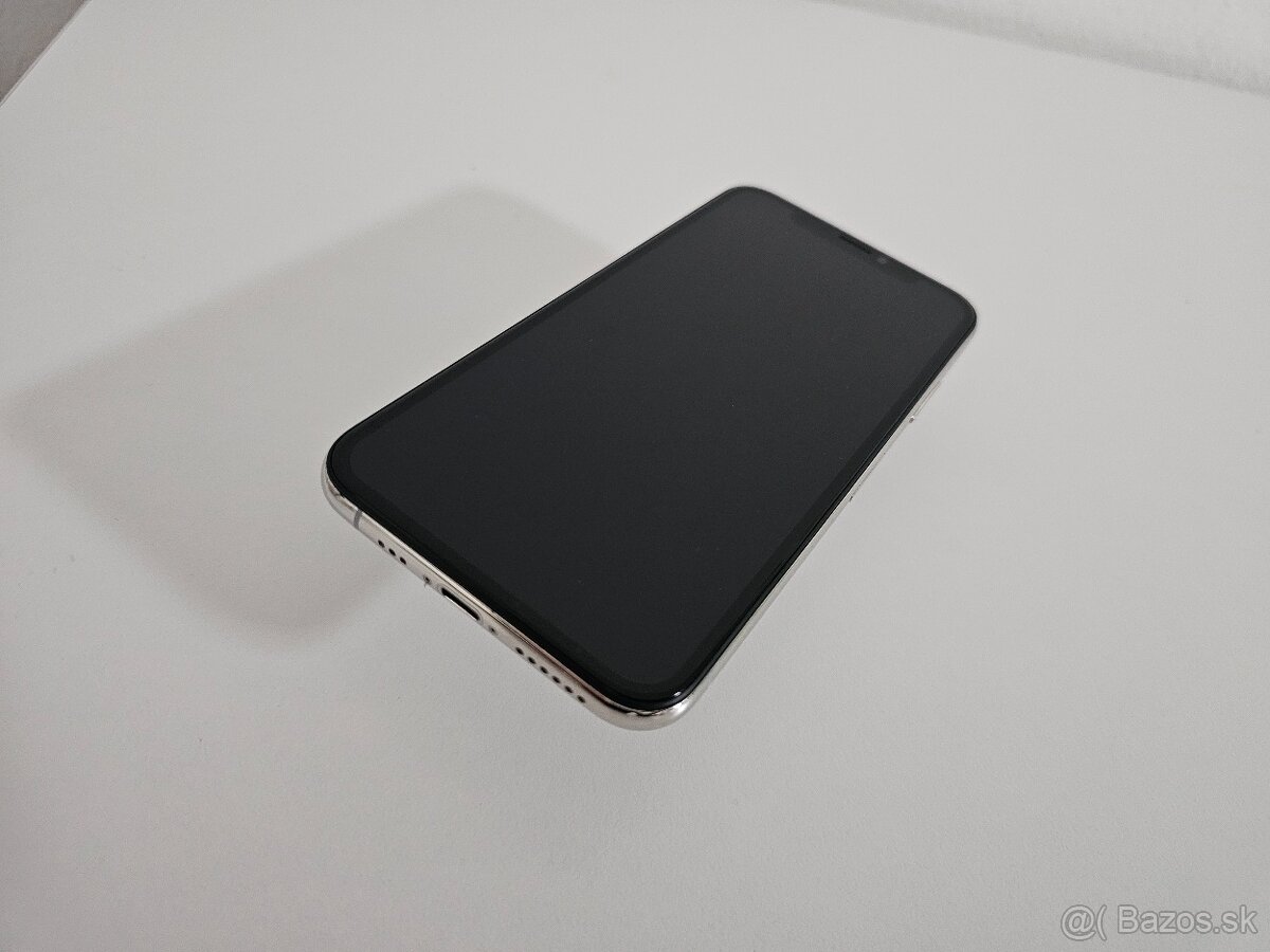 Apple iPhone Xs 100% batéria