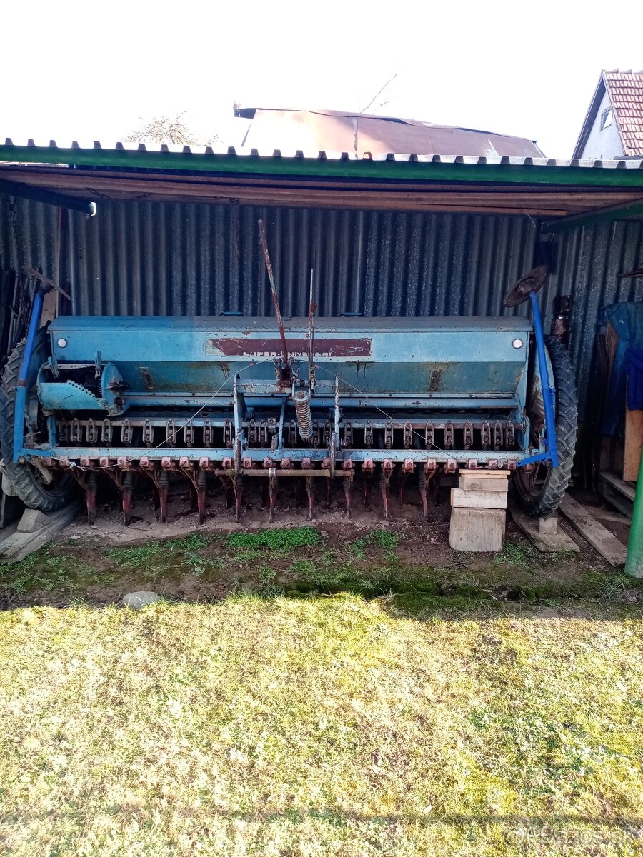 Sejačka Isaria, brány