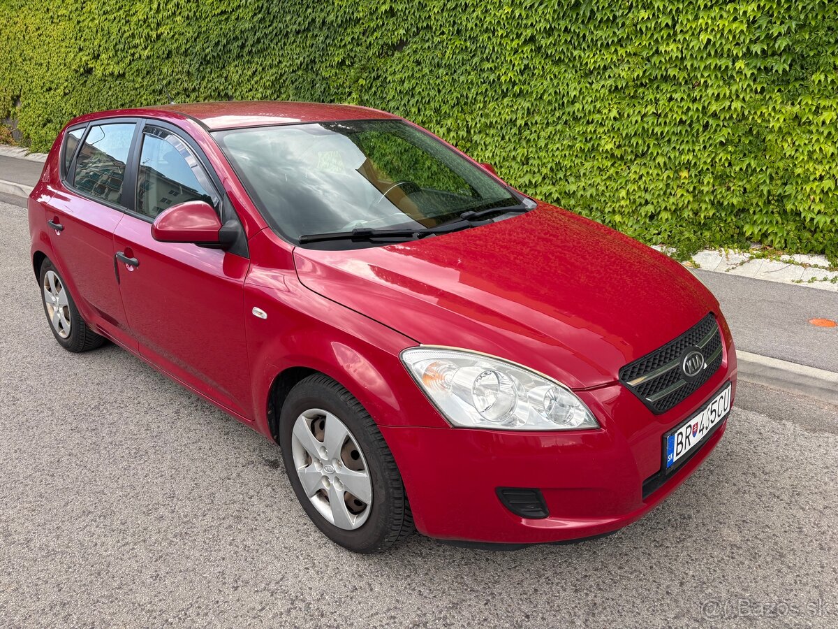 Predám Kia Ceed 1.4 benzín / LPG