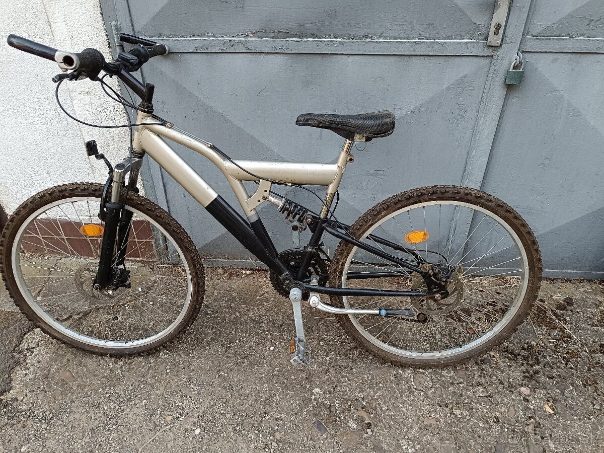 celoodpružený horský bicykel