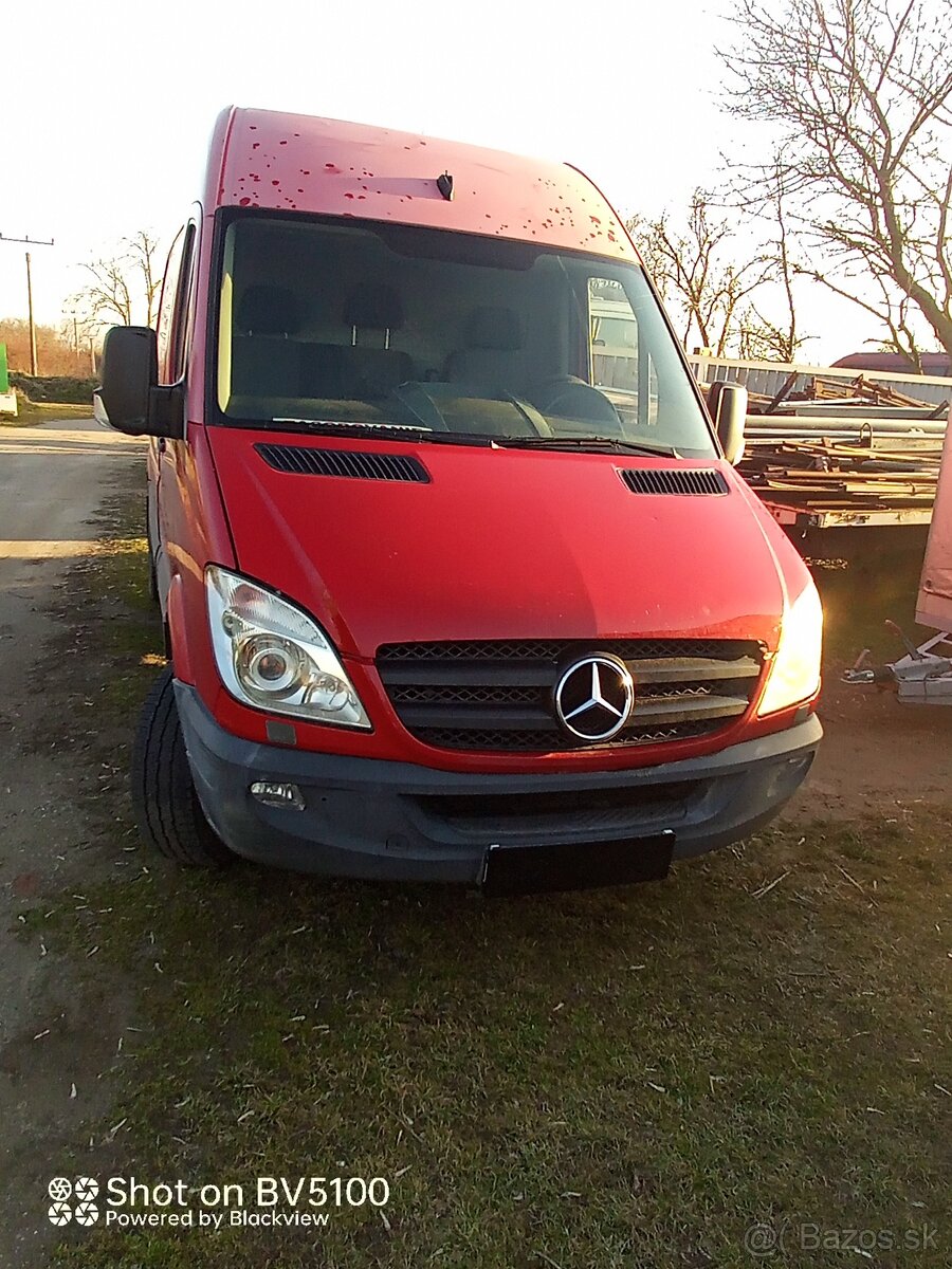 Mercedes Benz