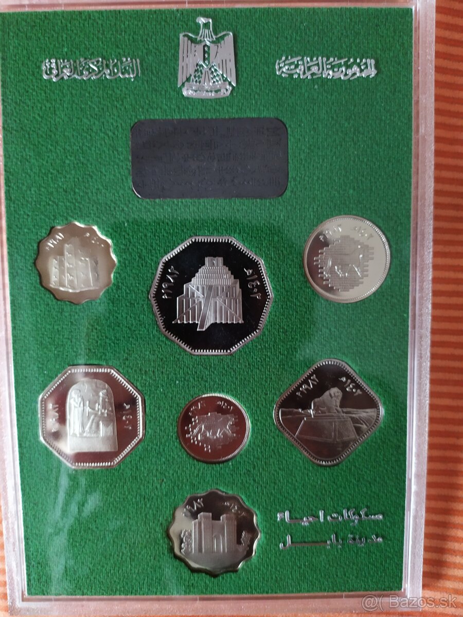 Pamätné mince z obnovy mesta Babylon v Iraku.