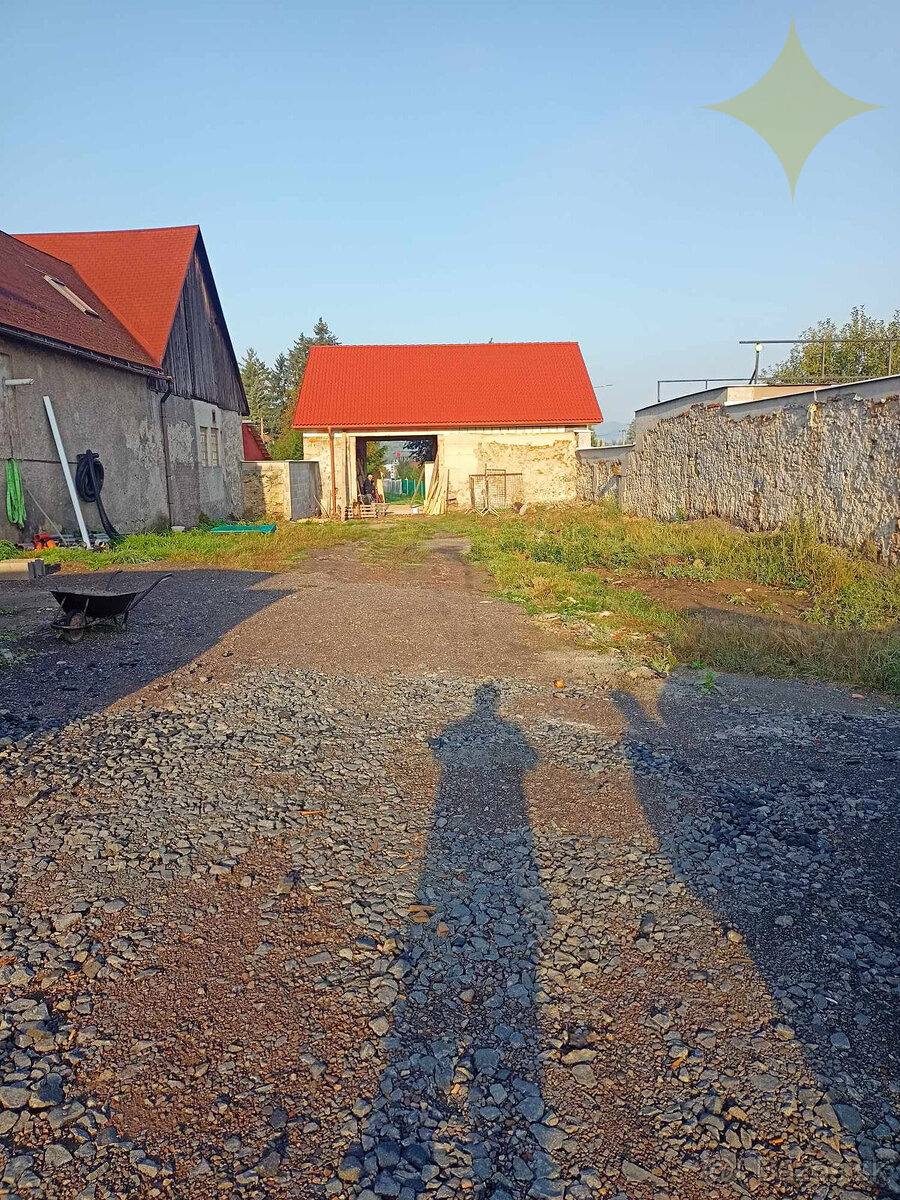 Predaj, pozemok pre rodinné domy Zvolen - Môťová