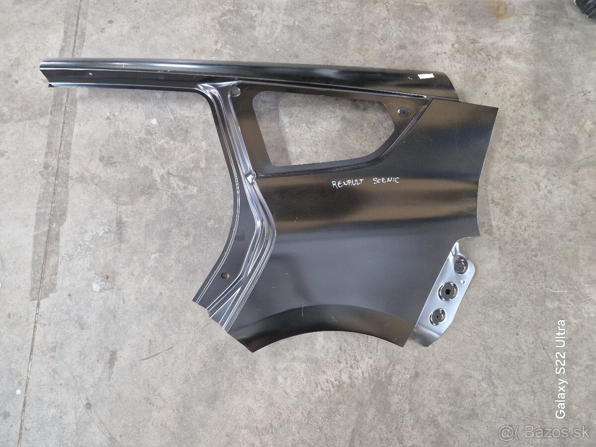 Renault  Scenic zadný blatnik bočnica originál