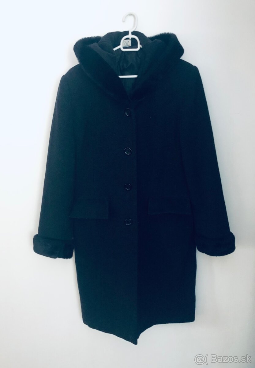 Dámsky vlnený kabát vel M