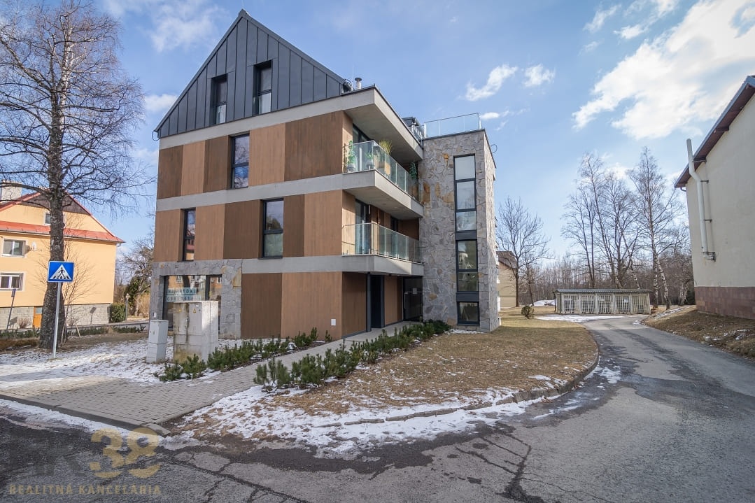 Na predaj: Obchodný/administratívny priestor vo V.Tatrách