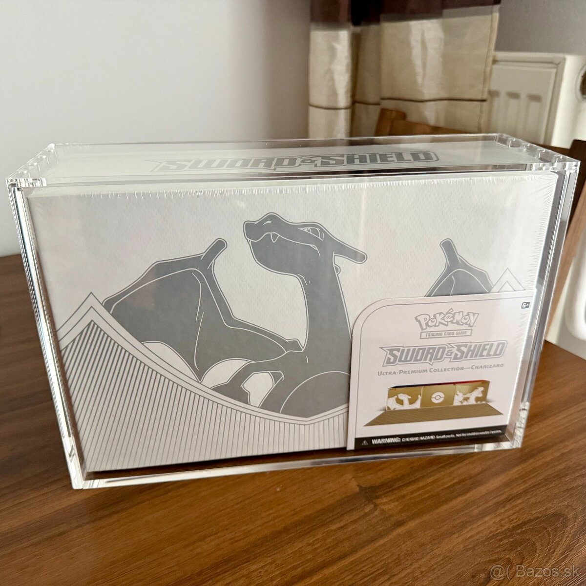 Pokémon - Ultra Premium Collection - Charizard (2022)