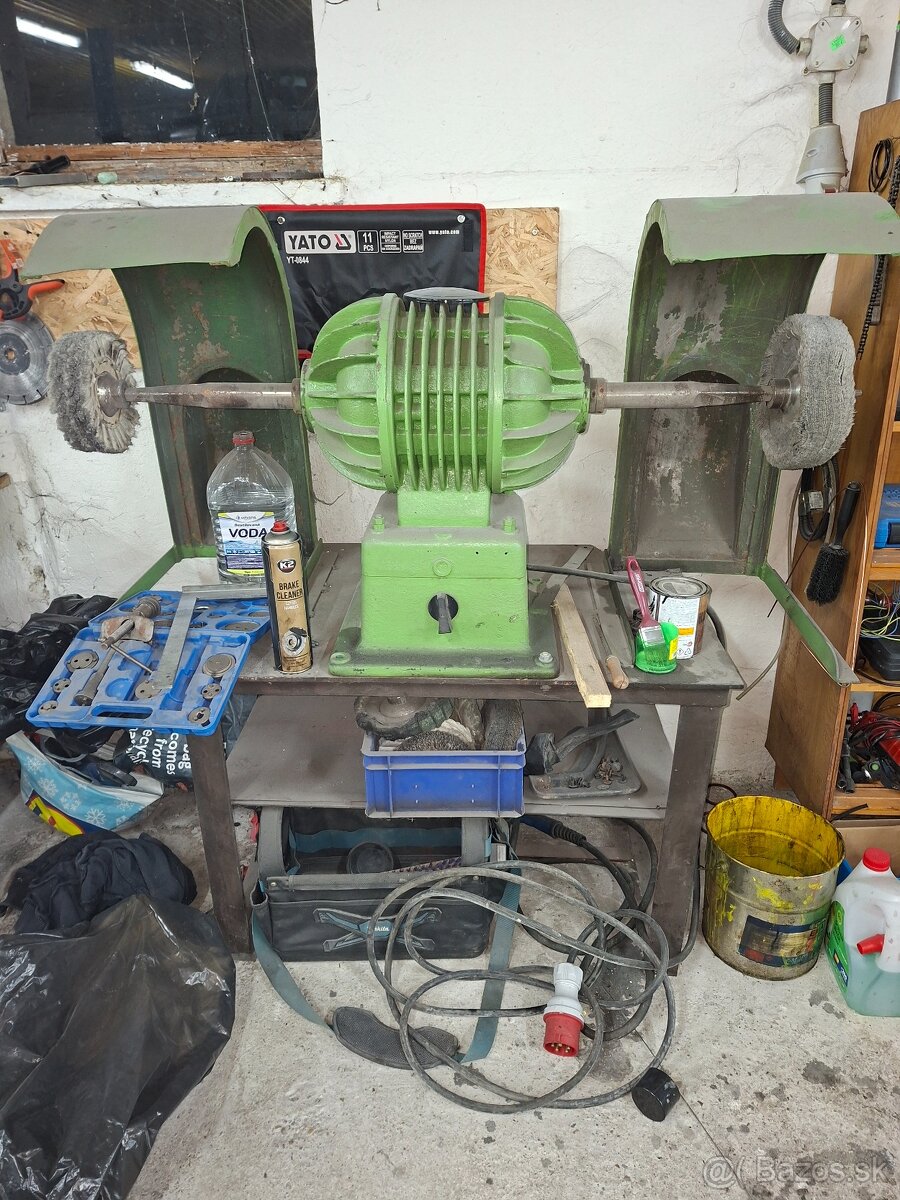 Leštička púlirka brúska dvojkotúčová.