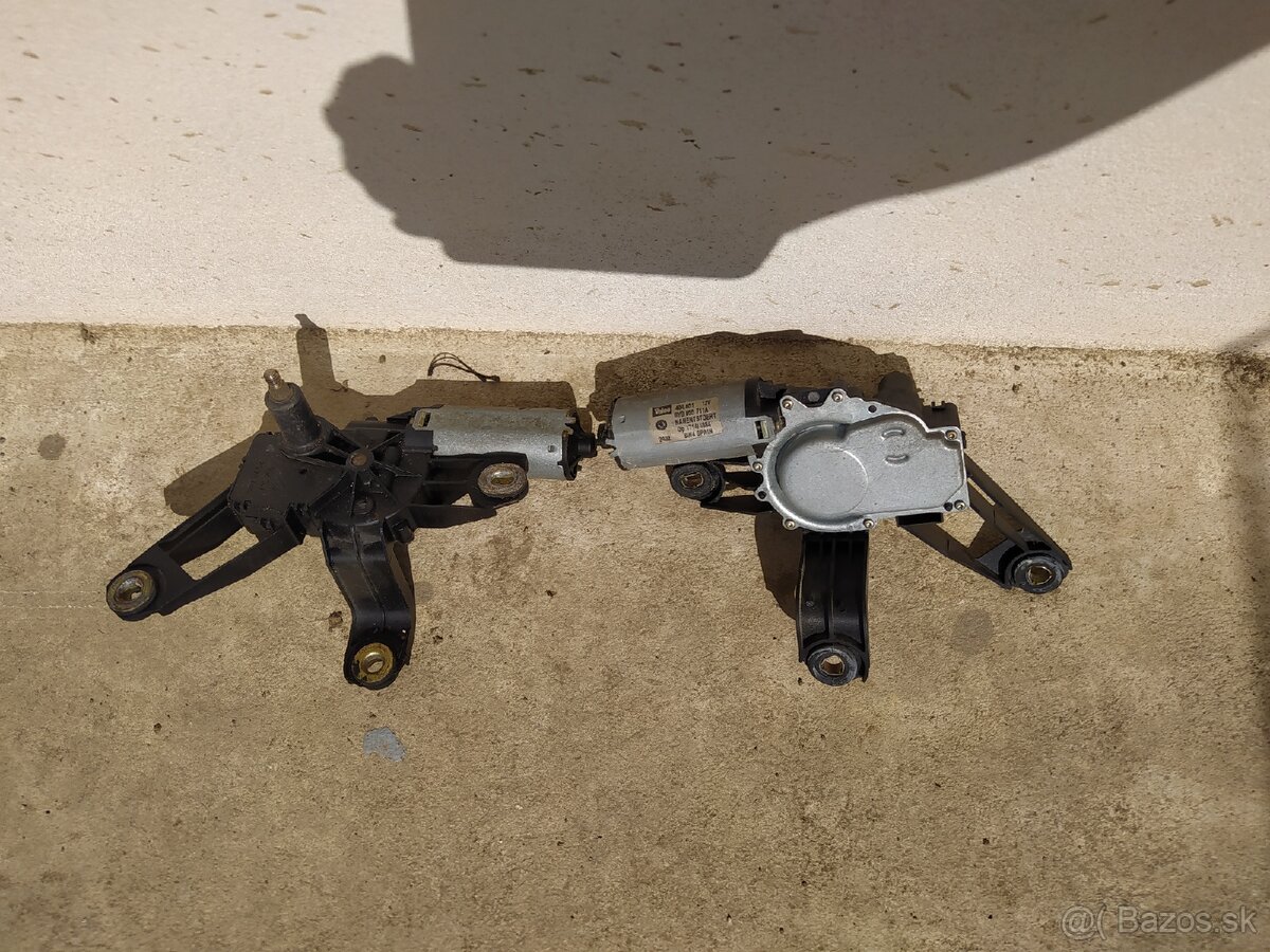 ZADNÝ MOTORČEK STIERAČA COMBI FABIA 1ks