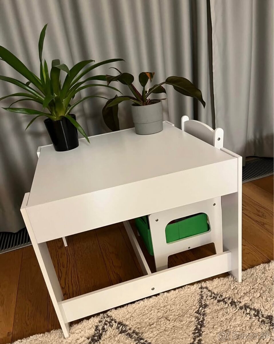 Detsky drevený stolík so stoličkou