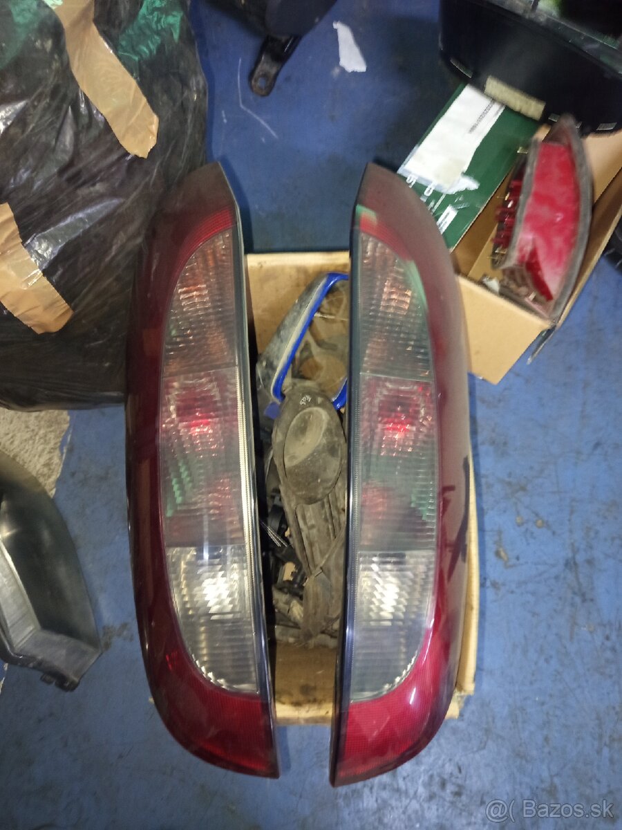 Zadné svetlá Opel Corsa C
