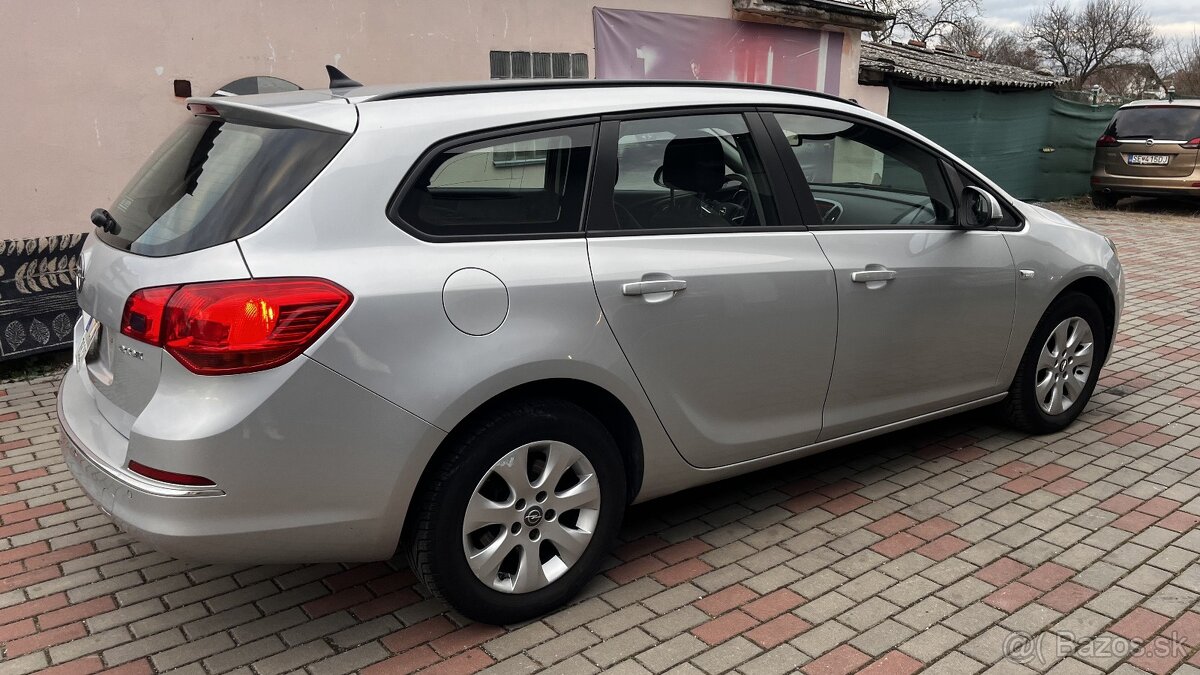 Opel Astra J