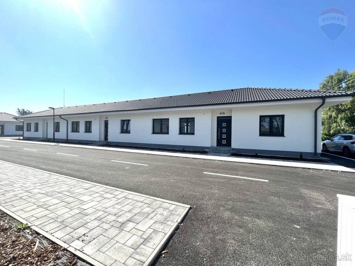 REZERVÁCIA Predaj rodinného domu, 3 izby, Tomášikovo, novos